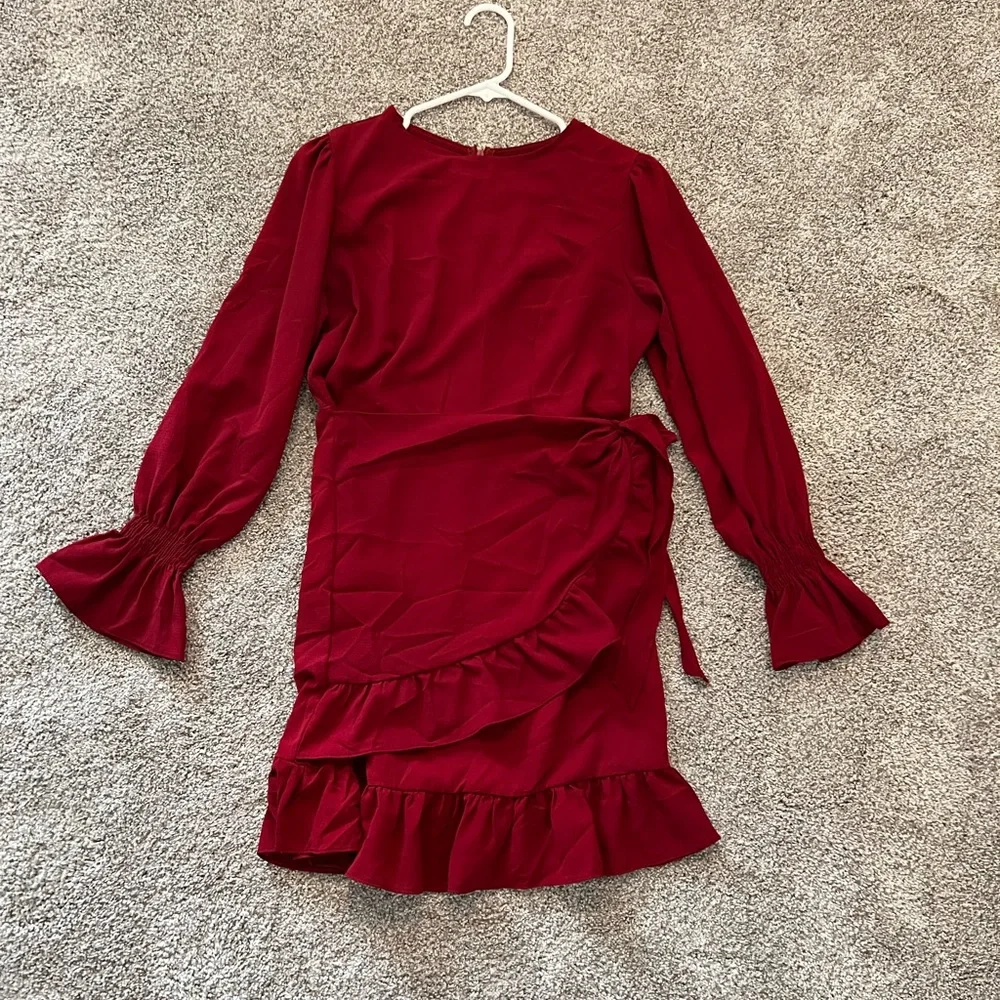 2/$40 VDAY Women wine red ruffle front wrap dress long sleeve burgundy medium - Picture 4 of 11